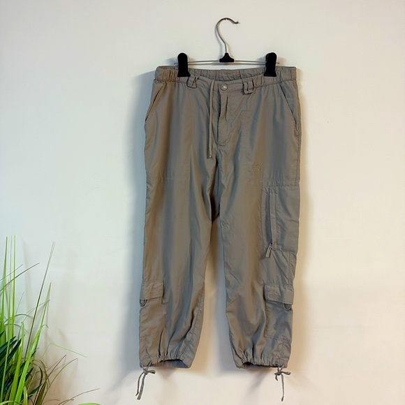 ⭐️Final Sale-The North Face Women’s Beige Khaki Hiking Cargo Capri  Pants size 8 - Picture 1 of 6